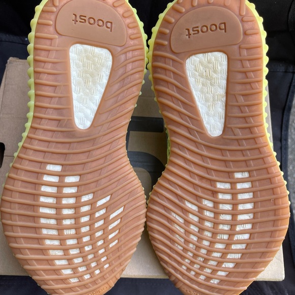 Yeezy boost 350 v2